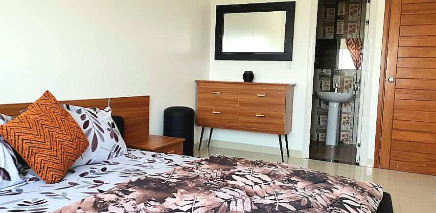 Chambres Meublees Avenue Cheikh Anta Diop Dakar Habitación foto